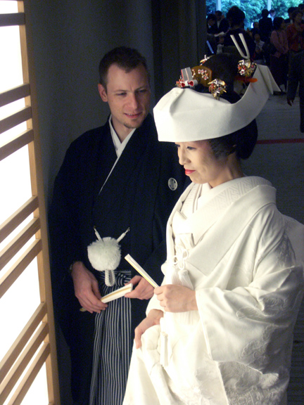 This is a great picture, staged by the official photographer..