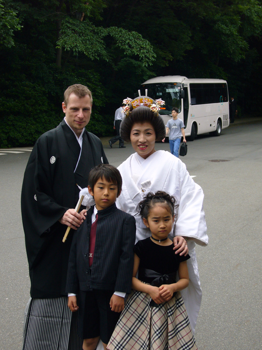 ..with Yumi's niece and nephew..