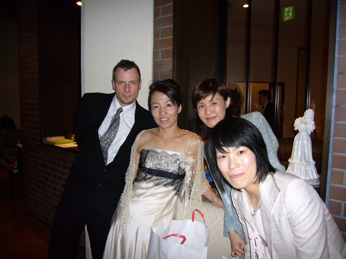 ...and more friends..see we're popular!